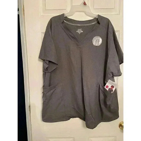 Womens 3X 6 pocket scrub top NEW - Picture 1 of 3